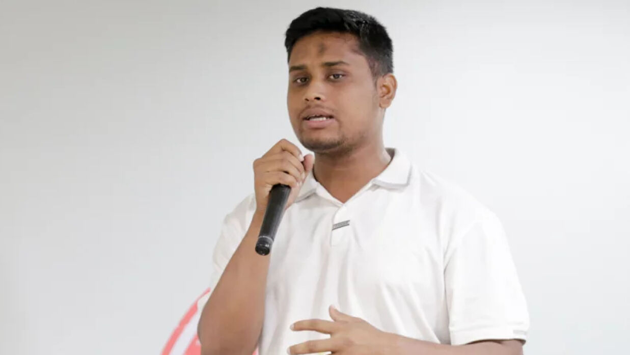 ভোটের বয়স ১৫ বছর দেওয়া উচিত: হাসনাত আবদুল্লাহ